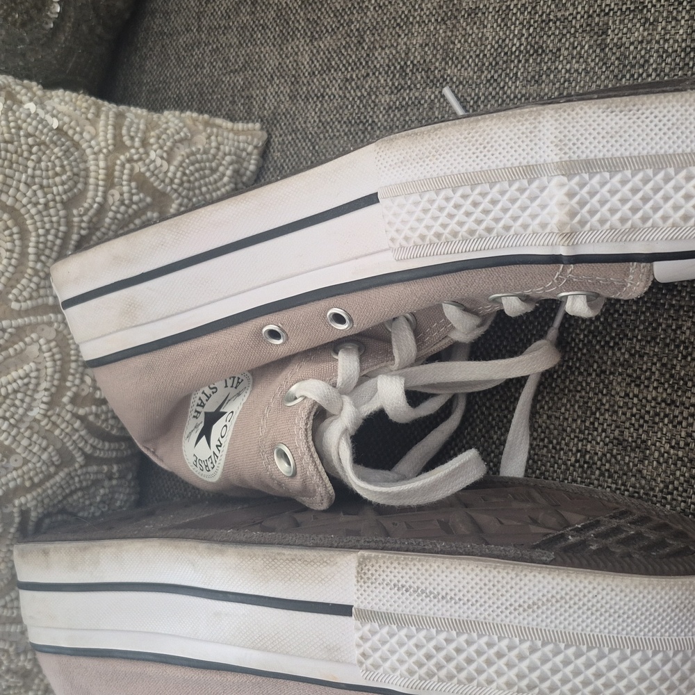 Converse Women's High-Top Sneakers Size 9 - Picture 7 of 8